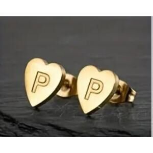Letter P initial gold heart stud earrings